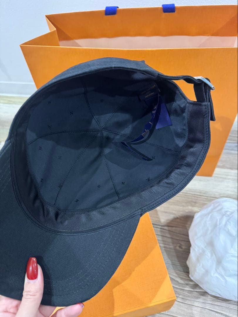 ルイヴィトン　LV スマッシュ　キャップ　ロゴ