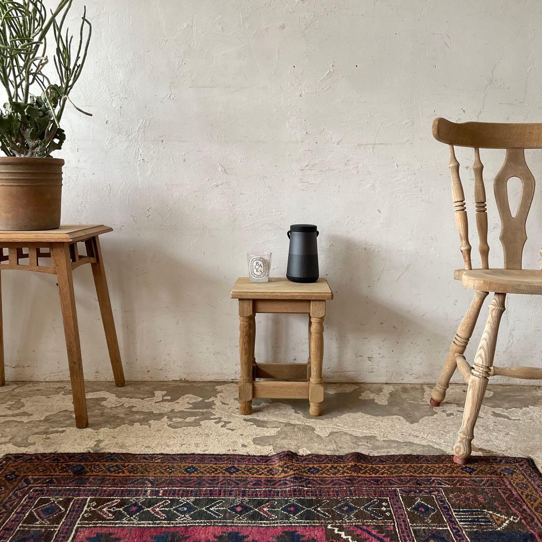 ビンテージ　サイドテーブル ベッドサイドテーブル　スツール　剥離