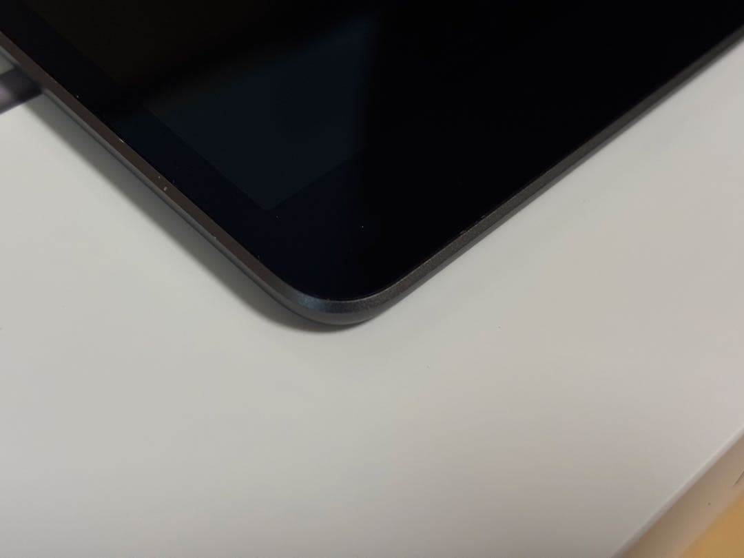 iPad AIR 第3世代 WIFI 64GB （液晶表示むらあり）