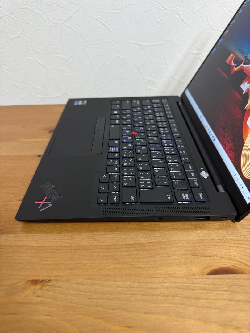 高性能ThinkPad X1 Carbon Gen11 13代i7 16G 2T
