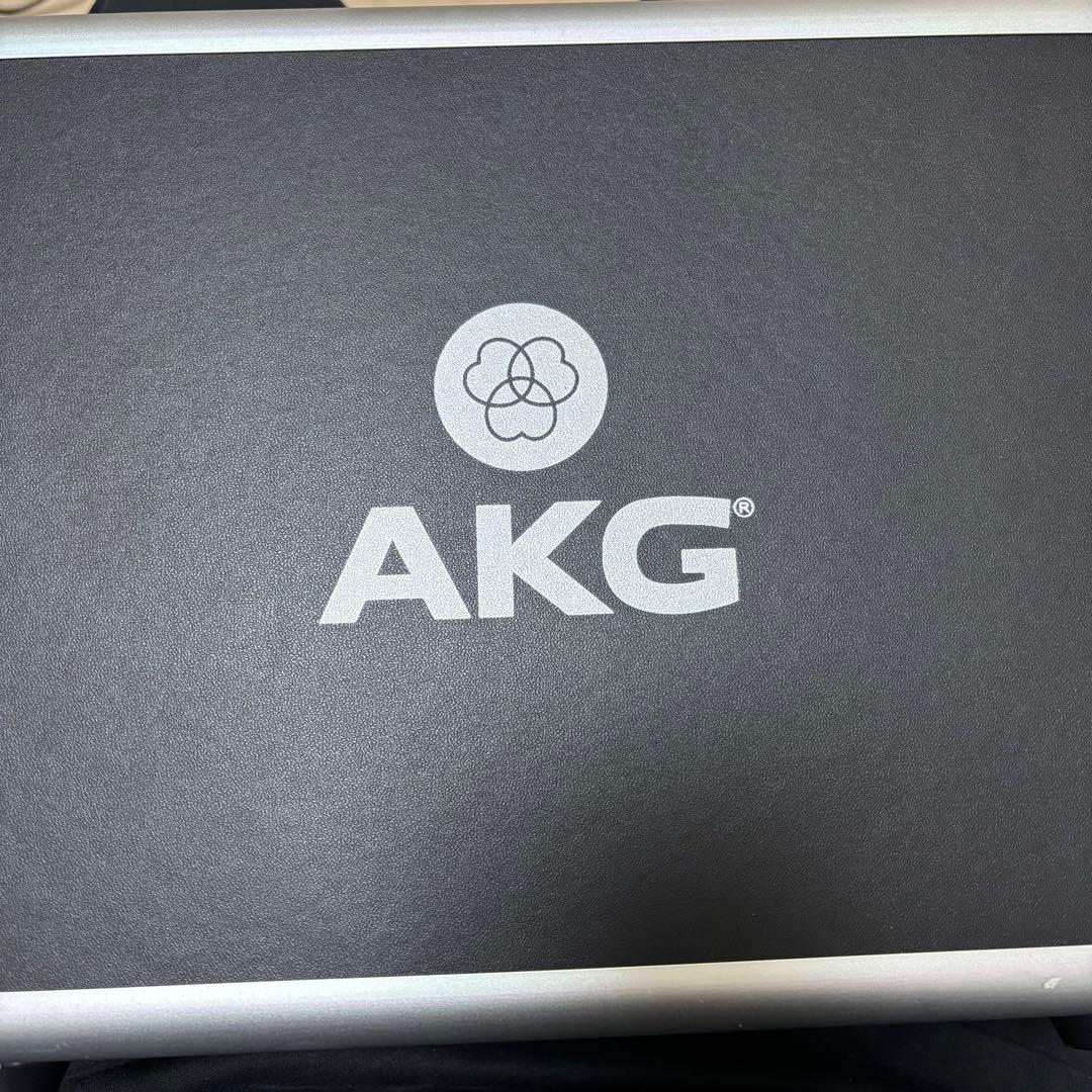 AKG C 214 コンデンサーマイク ショックマウント付き