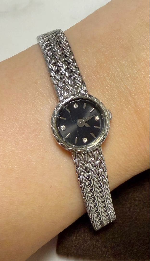 agete ラウンドフェイスウオッチ　時計　シルバーカラー　傷あり