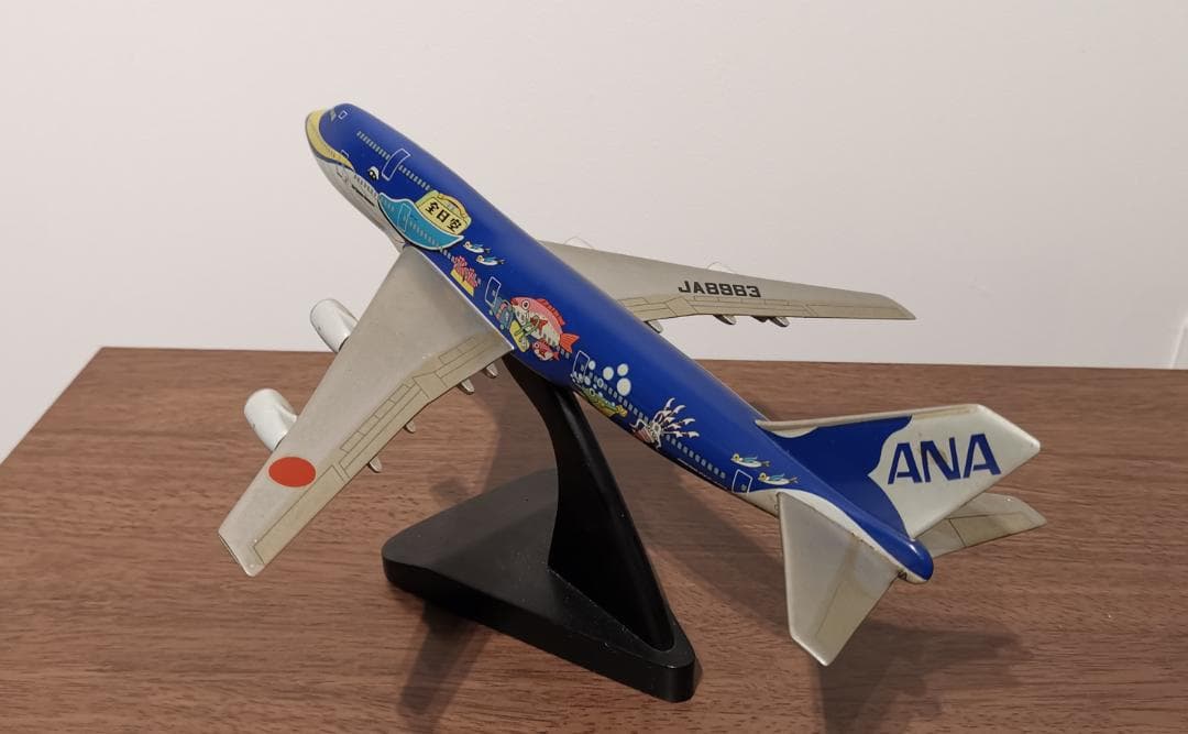 マリンジャンボ 747-400D ANA 【木造模型】　スケール 1/200
