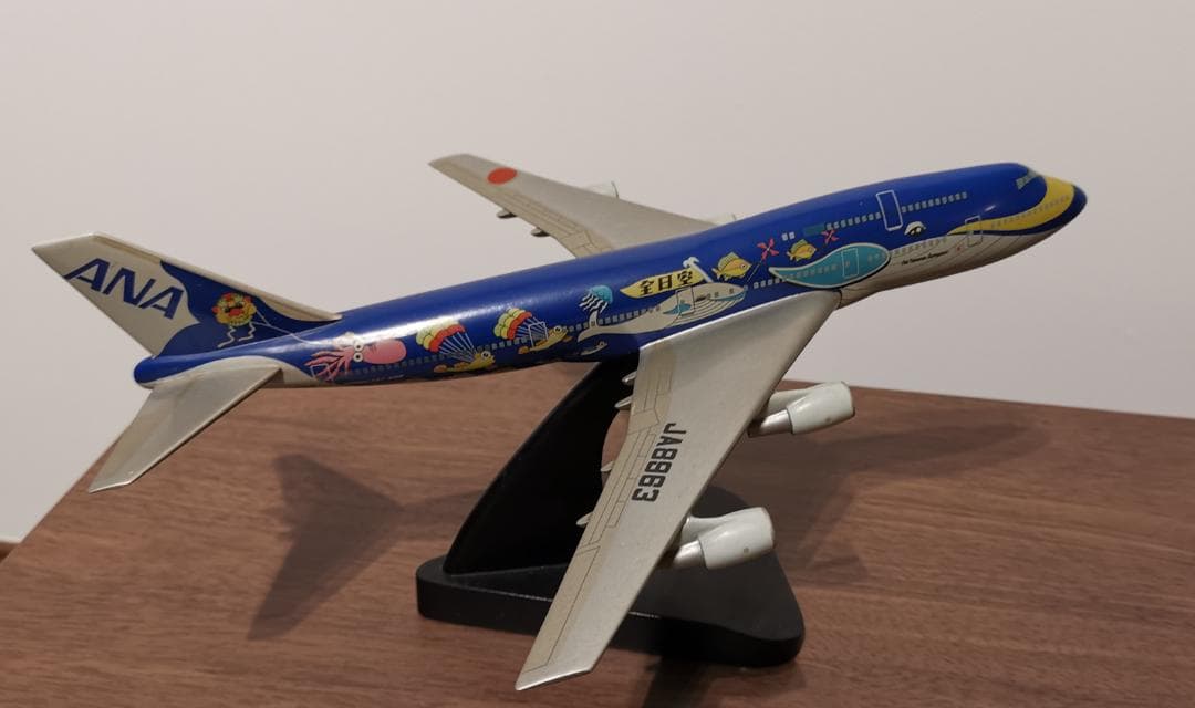 マリンジャンボ 747-400D ANA 【木造模型】　スケール 1/200