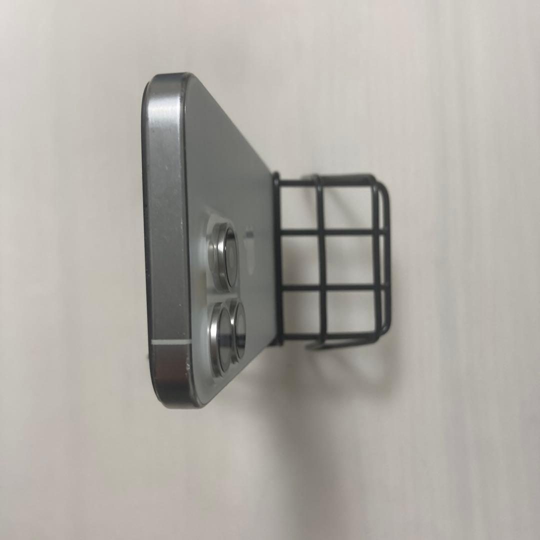 iPhone 15 proホワイト 128GB iPhone本体　ジャンク