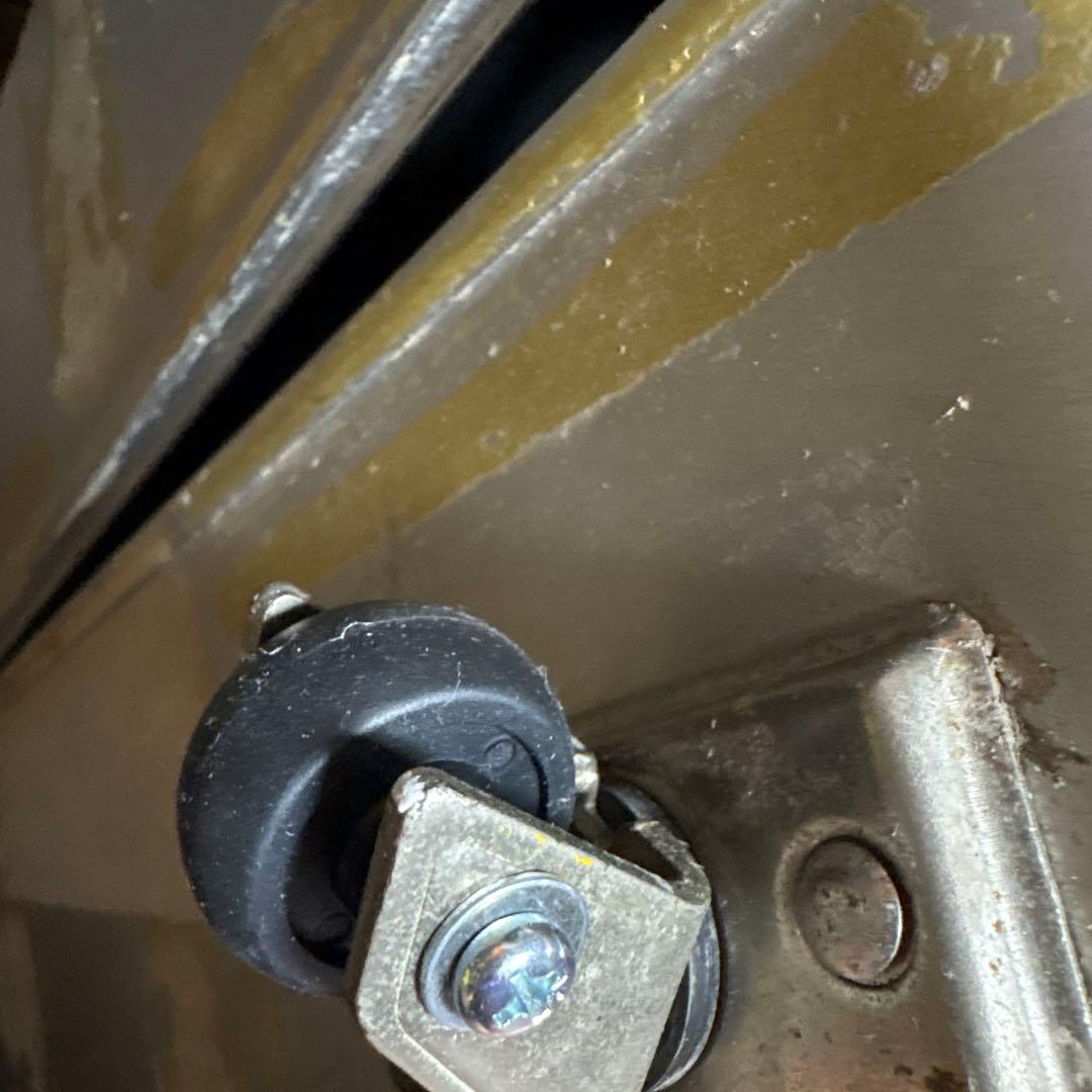 旅の雰囲気あり　格好いい大型　ゼロハリバートン　アルミ製スーツケース 車輪交換済