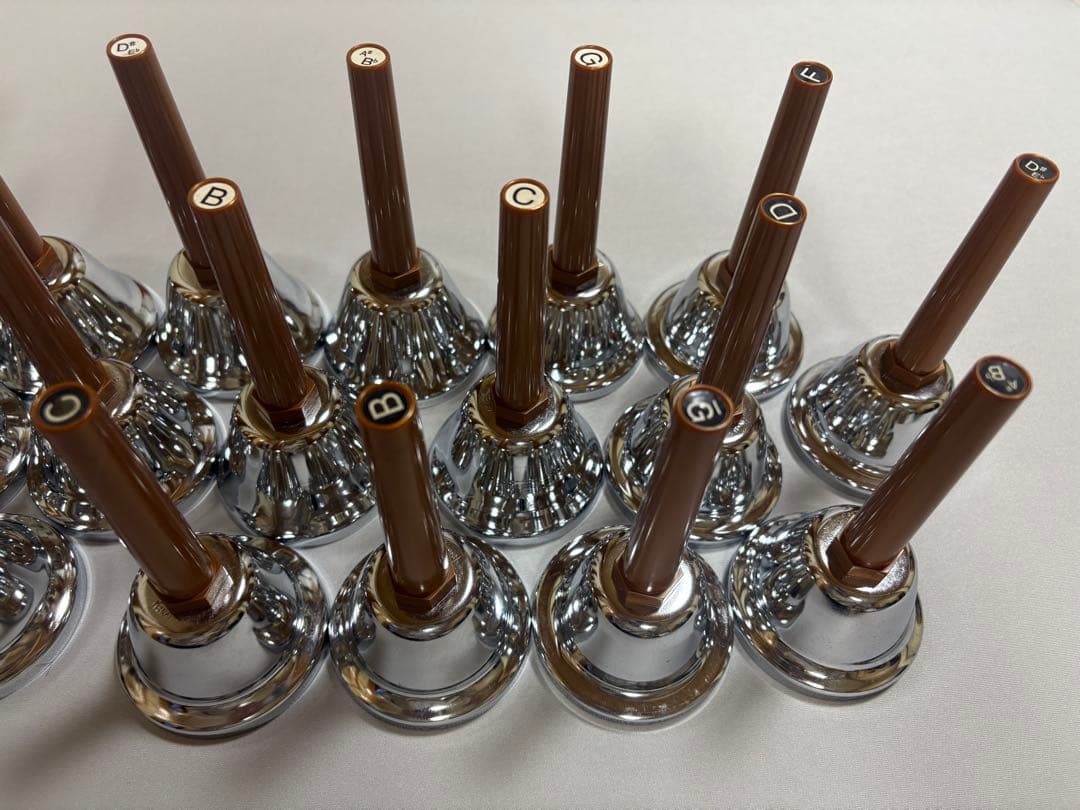 内田洋行ハンドベル21音・ヤマハ楽譜セット