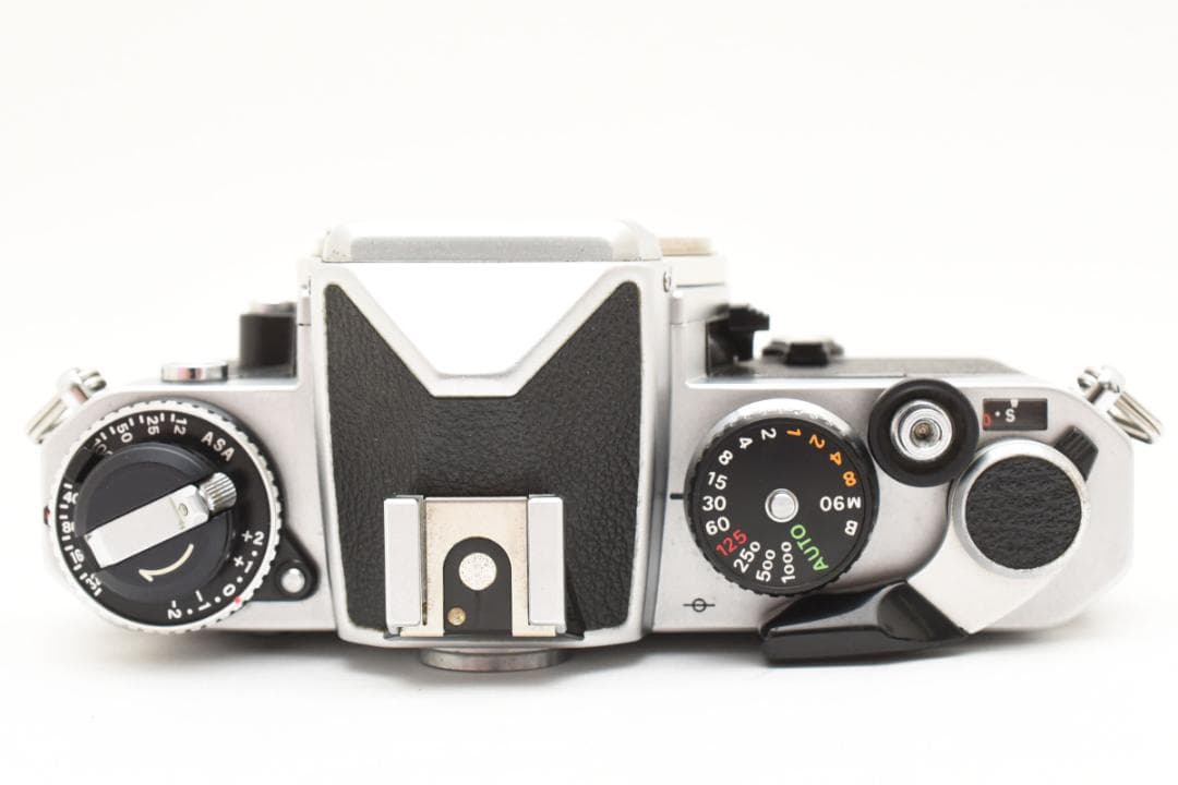 超美品 NIKON FE シルバー フィルムカメラ　モルト新品交換済 M297