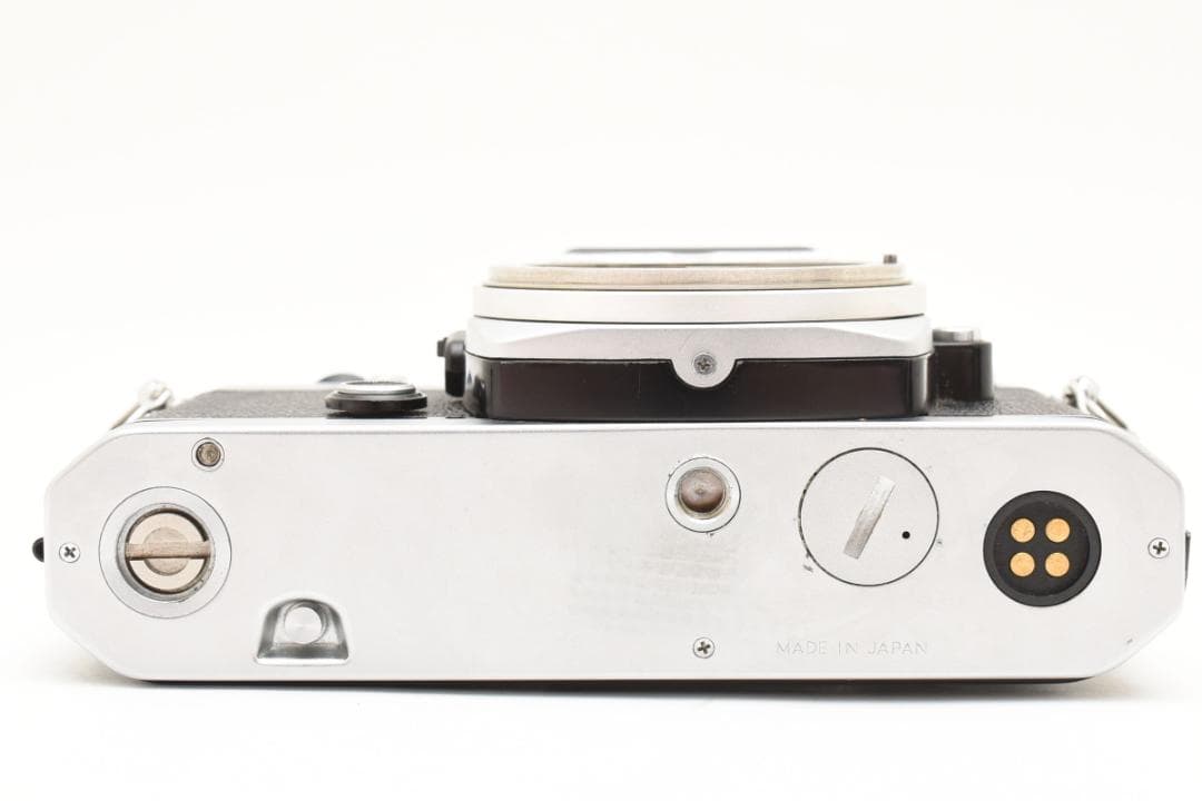 超美品 NIKON FE シルバー フィルムカメラ　モルト新品交換済 M297