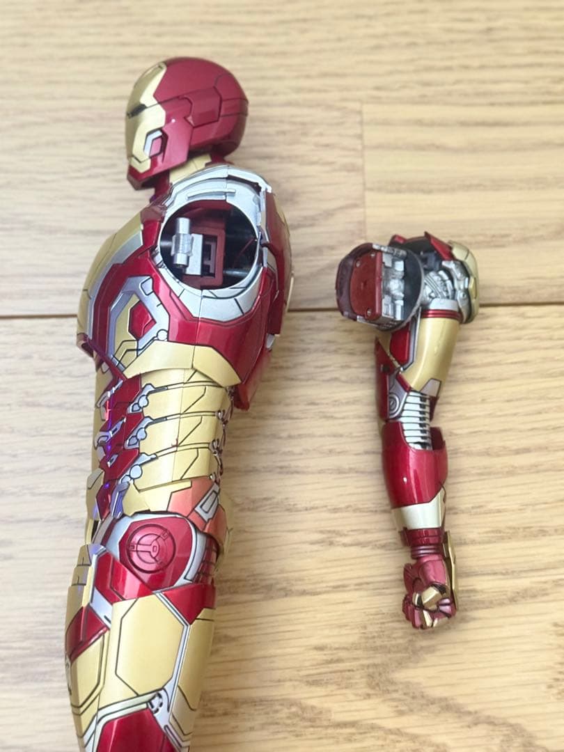 【ジャンク品】ホットトイズ DIECAST アイアンマン・マーク42