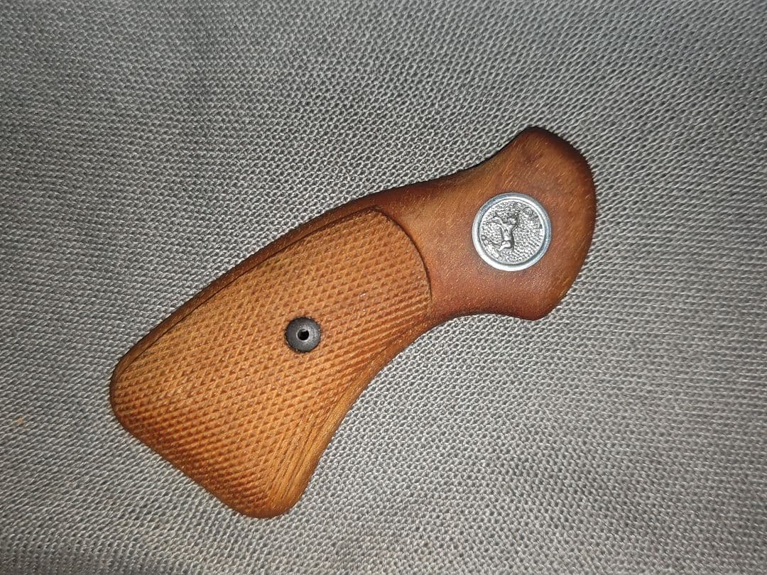 コルト　ディテクティブSP　エアクルーマンタイプ　純正木製グリップ