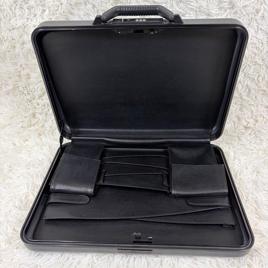 ゼロハリバートン アタッシュケース ポリカーボネート A4 PC収納可 グレー