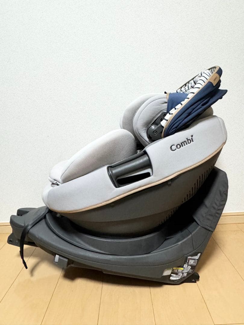 Combi チャイルドシート CG-TRL ISOFIX 回転式