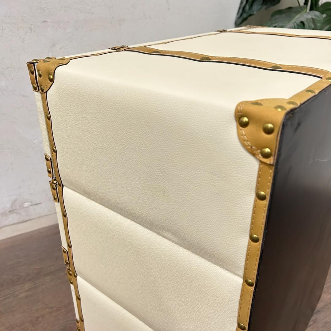 【新品・未使用】チェスターシリーズ　チェスト　トランク風チェスト４段