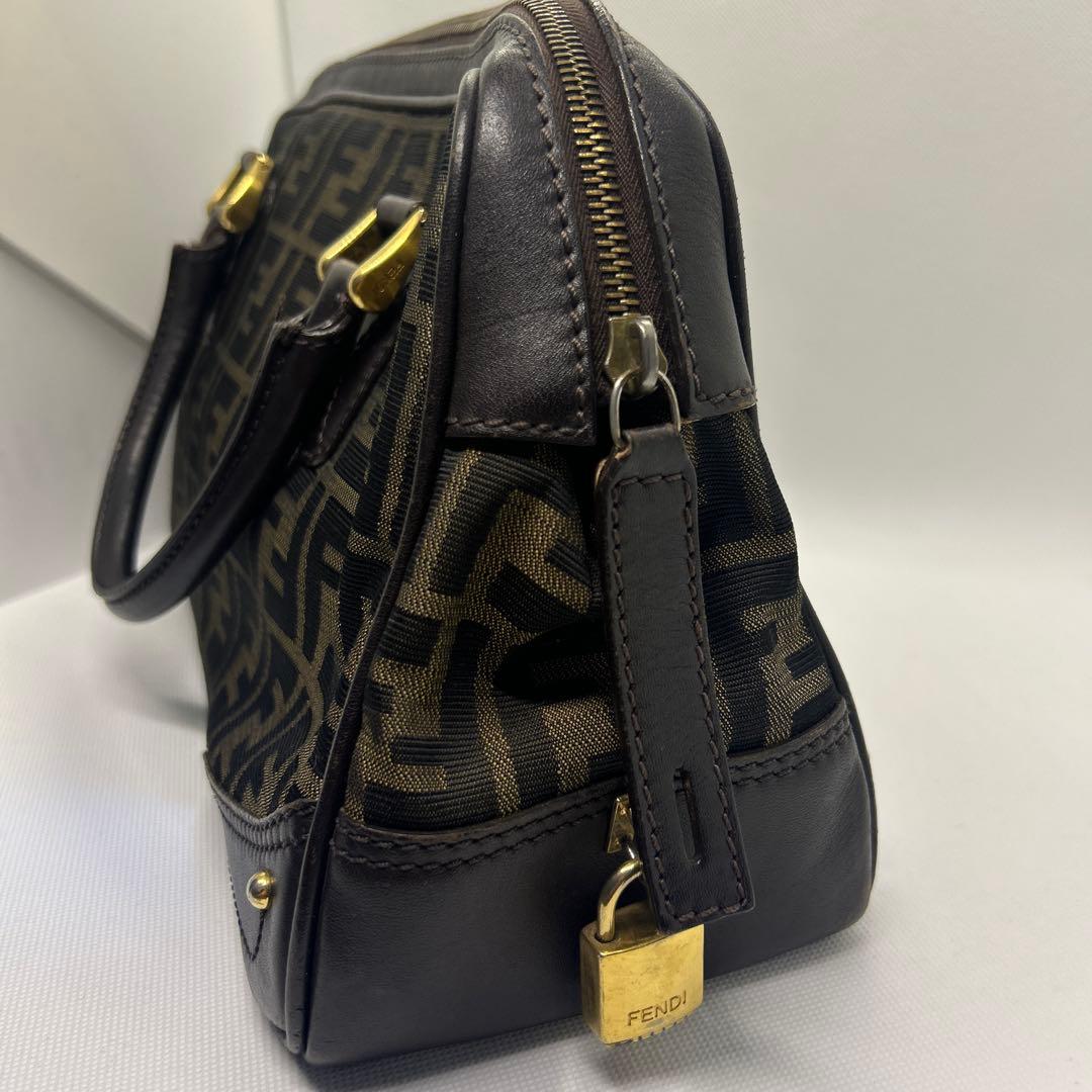 FENDI フェンディ　バッグ　ズッカ　ブラウン