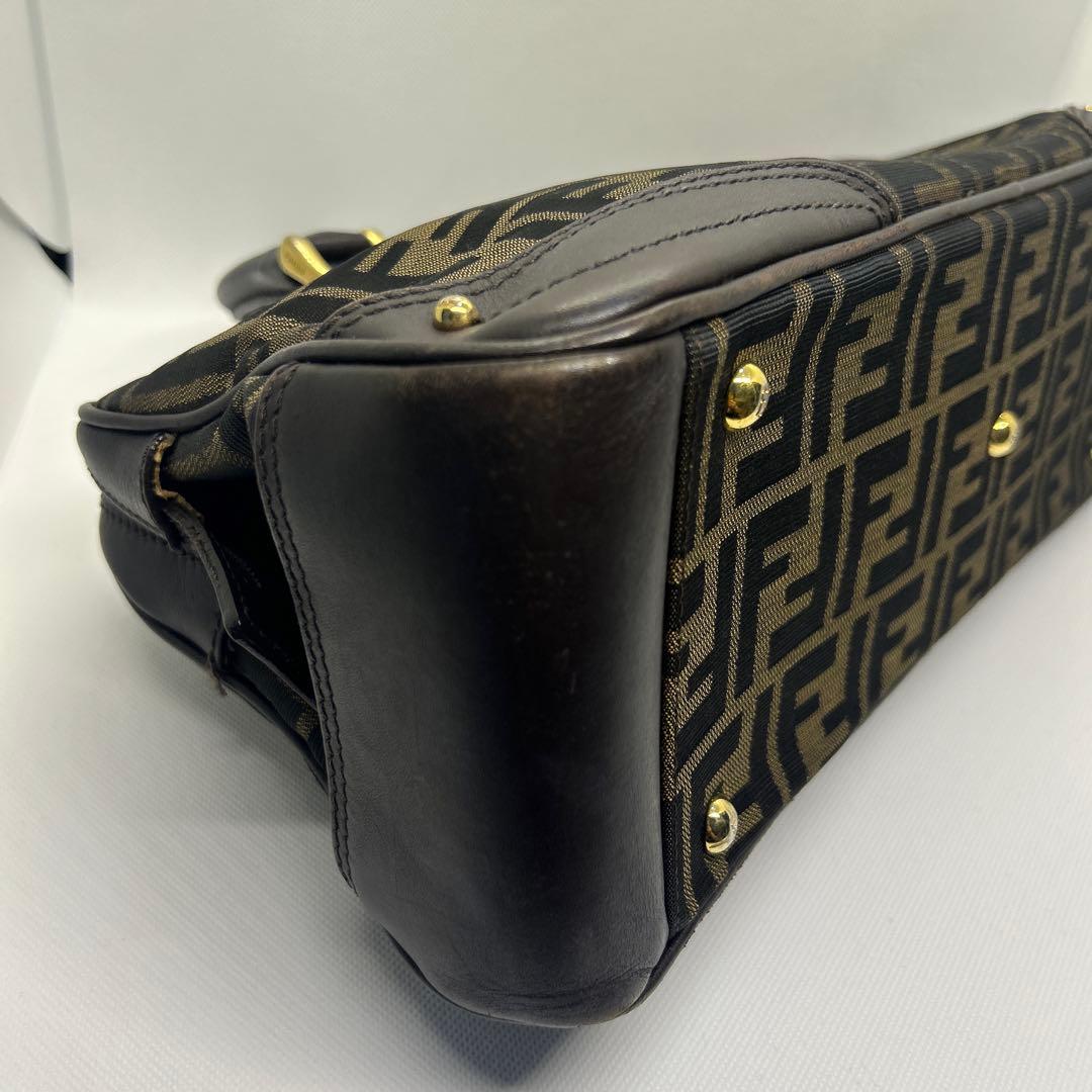 FENDI フェンディ　バッグ　ズッカ　ブラウン