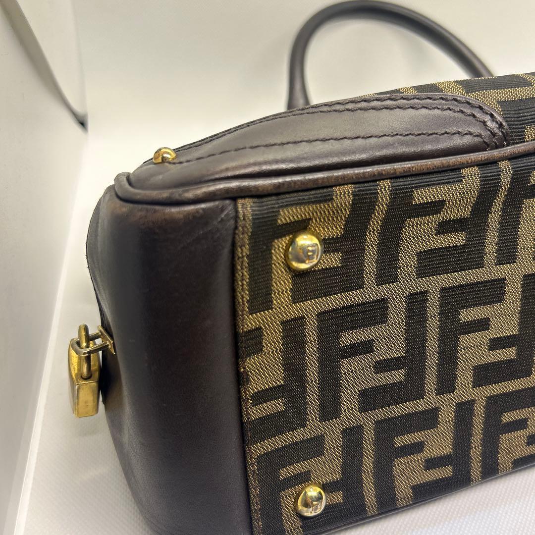 FENDI フェンディ　バッグ　ズッカ　ブラウン