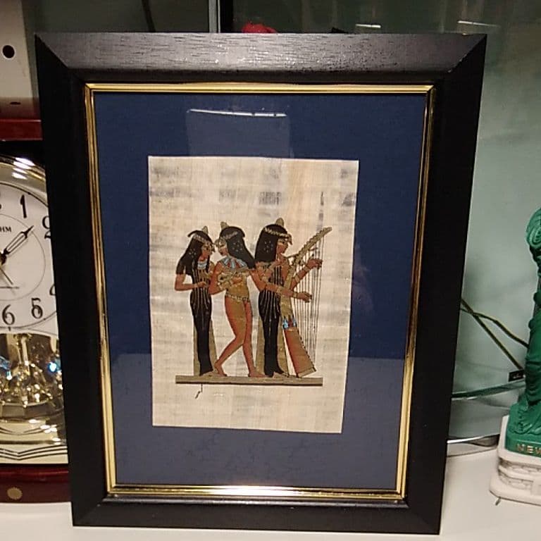 とある、有名な方から頂戴致しました。金があしなわれて居る様な絵画で御座います。