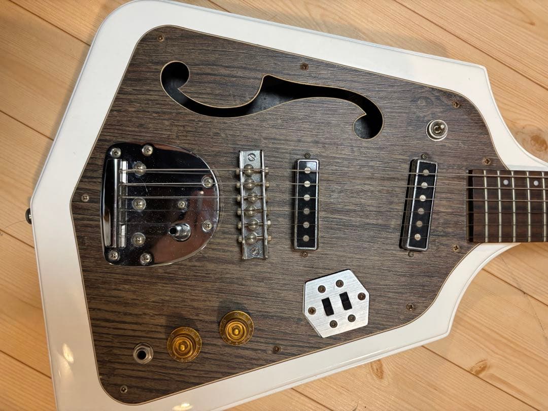 ギター Eastwood Guitars California rebel