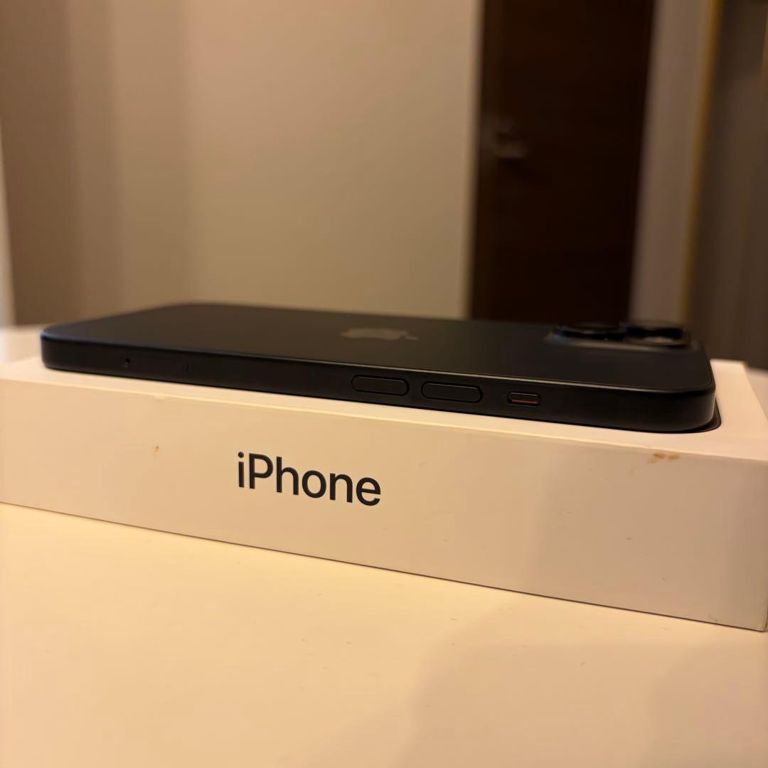 iPhone 15 SIMフリー　ブラック 本体 ガラスフィルム　本革ケース付き