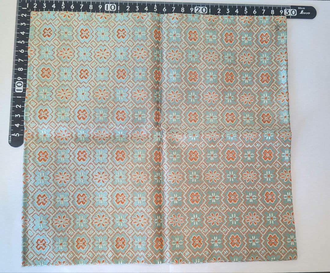 袋師土田友湖　隅入菱『菊花文緞子』袱紗帛紗　千家十職　茶道具出袱紗　共箱　表千家