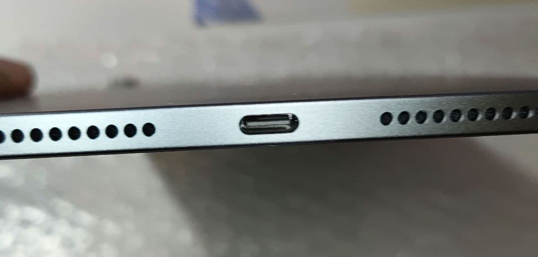 iPad mini 7 128GB　スペースグレイ　フィルム付き