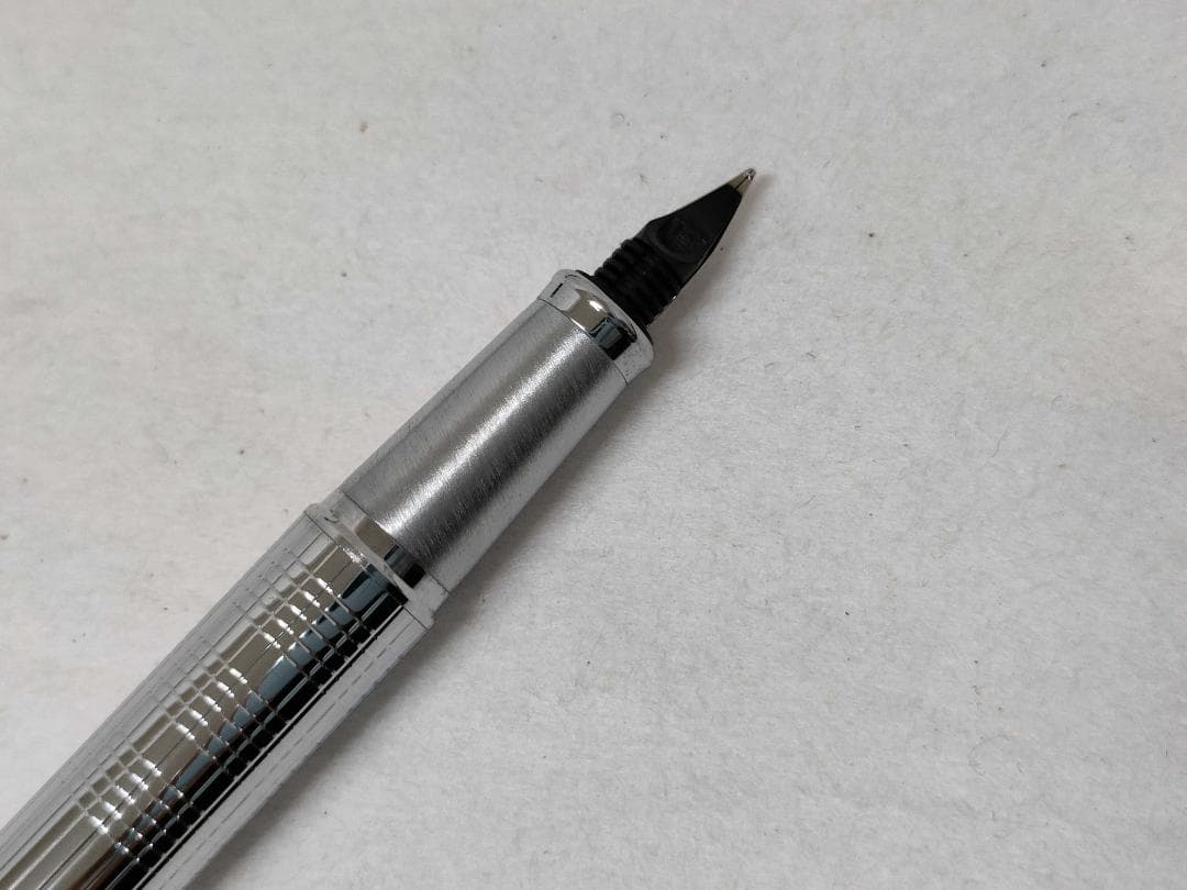 Parker シルバー万年筆　中古で出しますがA級品です
