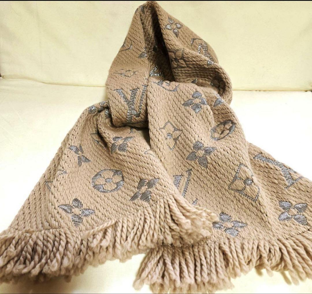 ルイヴィトン　エシャルプ　シャイン　ロゴマニア　モノグラム　ベージュ　マフラー