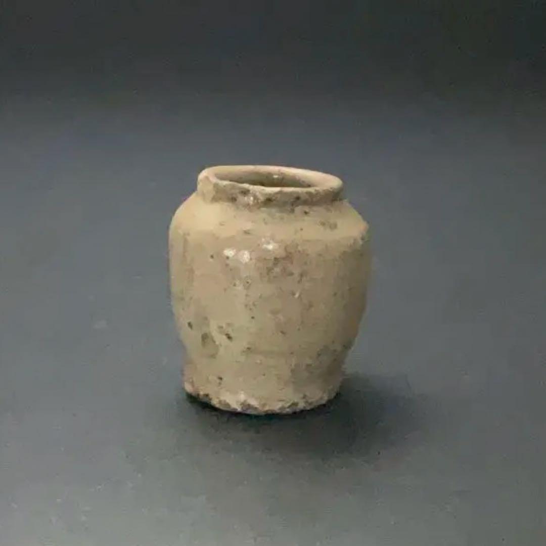 高麗青磁　米色青磁小壺　韓国　骨董　R1399ダM