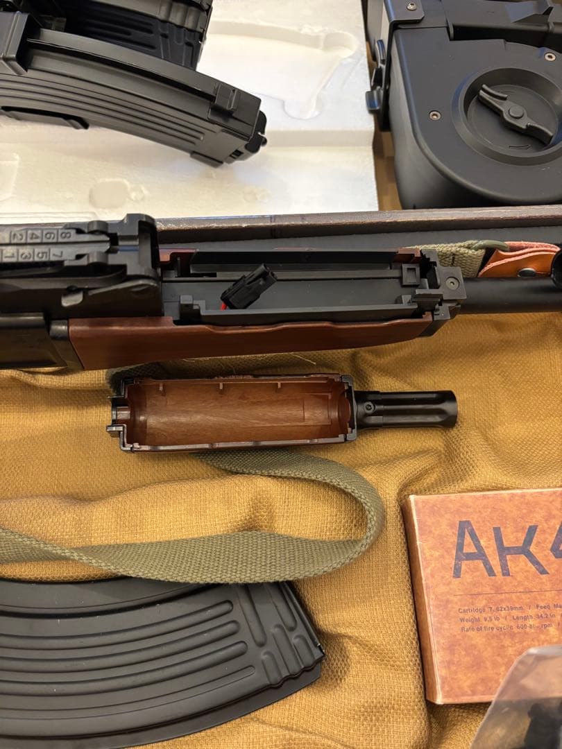 東京マルイ AK47 TYPE-3 次世代電動ガン　 色々セット付き