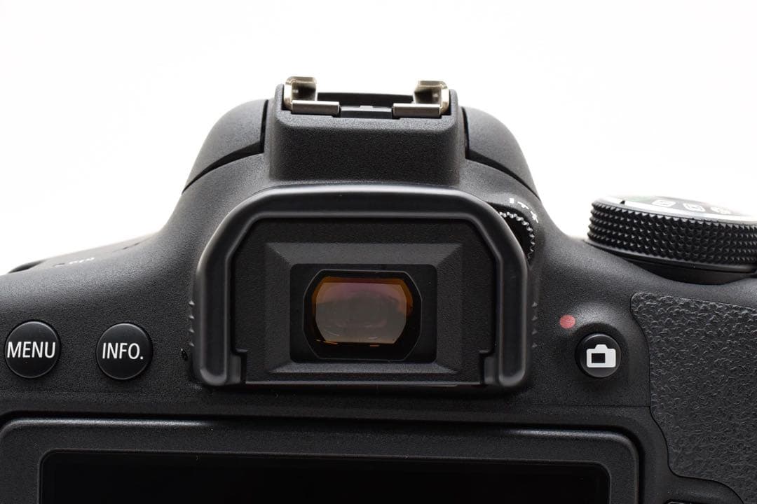 デジタルカメラ canon kiss x8i/EF18-55mm F4-5.6 IS STM