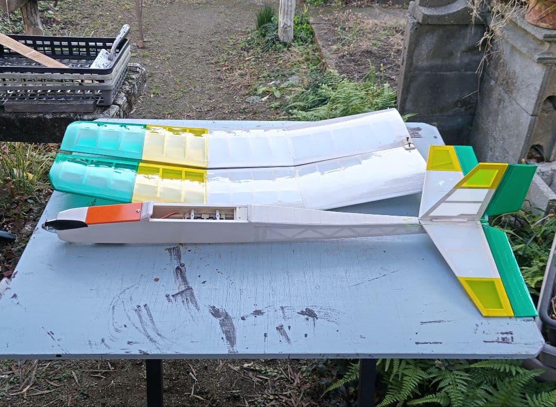 ラジコン飛行機（モーターグライダー）