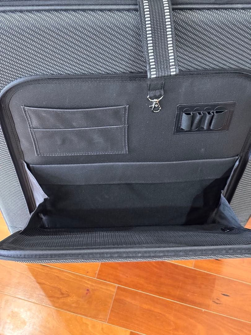 【大幅値引】シフレ escape大容量 138キャリーケース TSAロック付き