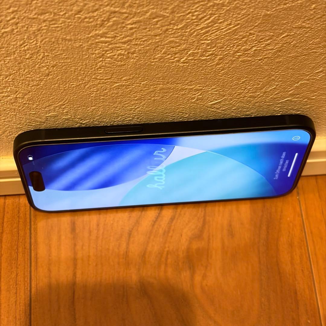 iPhone 15 256GB SIMフリー 【バッテリー容量94%】