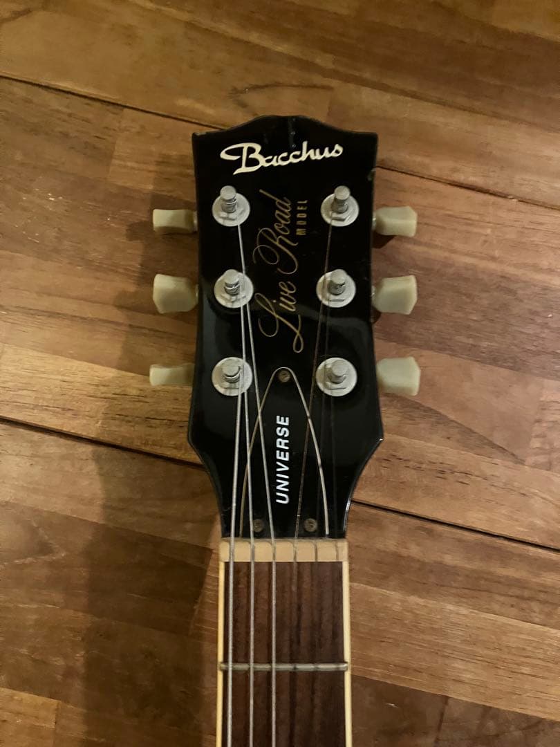 Bacchus サンバースト　レスポールギター