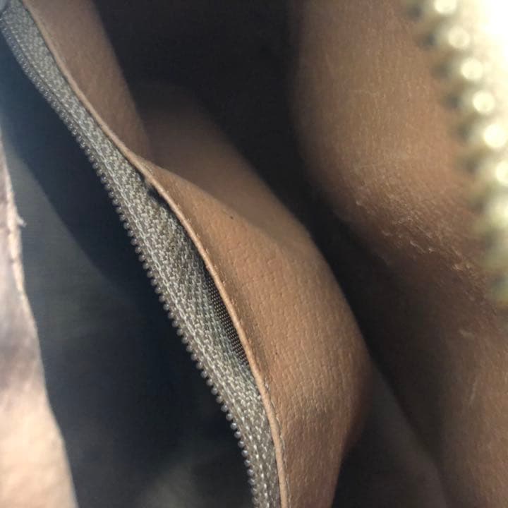 セリーヌ ショルダーバッグ　クロスボディ