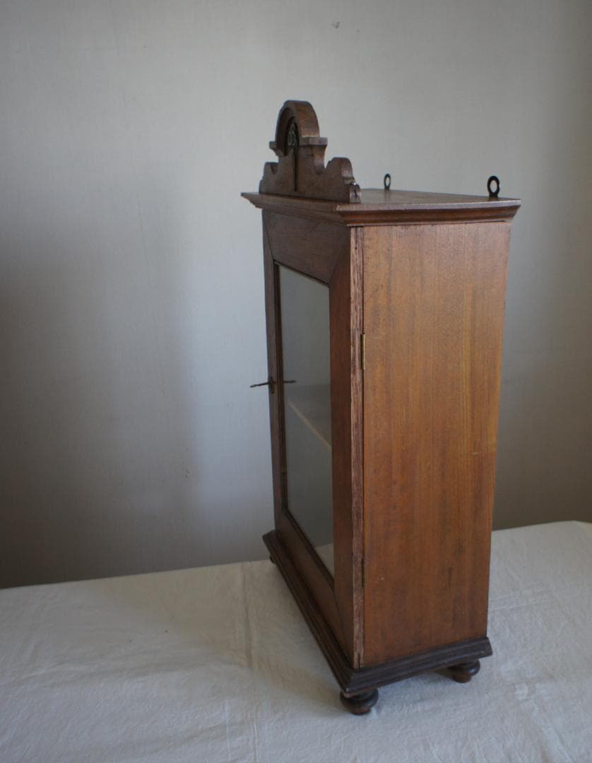 フランスアンティーク　飾り棚　壁掛け　キャビネット　ガラスケース