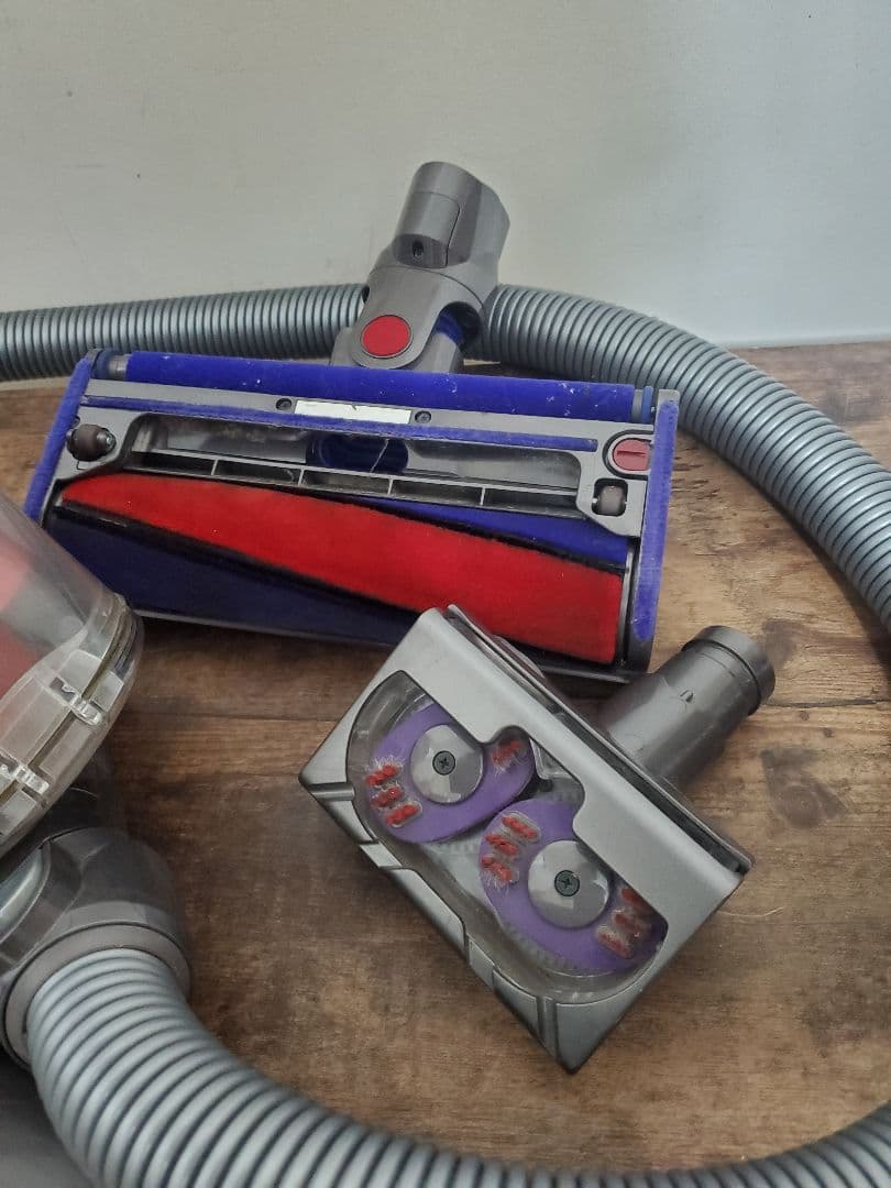 dyson CY24 キャニスター型 サイクロン掃除機　NP6-JP　ダイソン