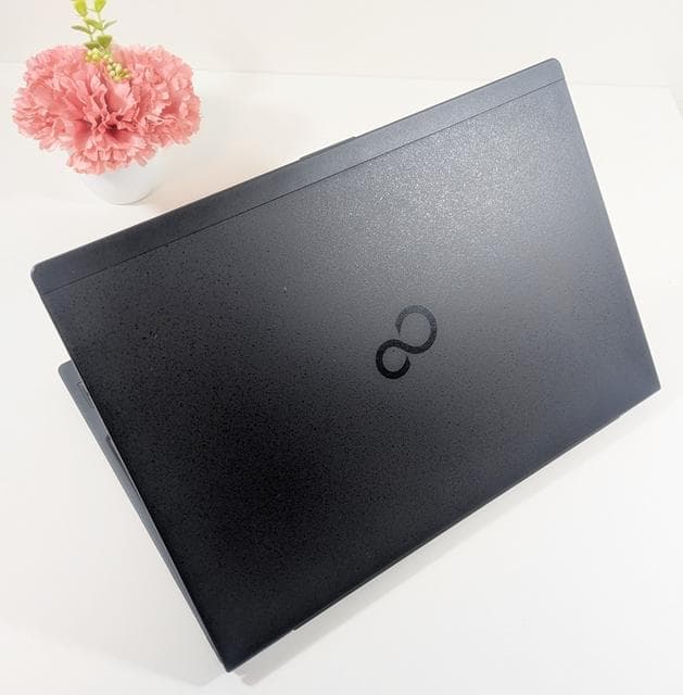 【超美品】Win11✨新品8GB✨薄型＆超軽量✨ノートパソコン✨持ち運びに