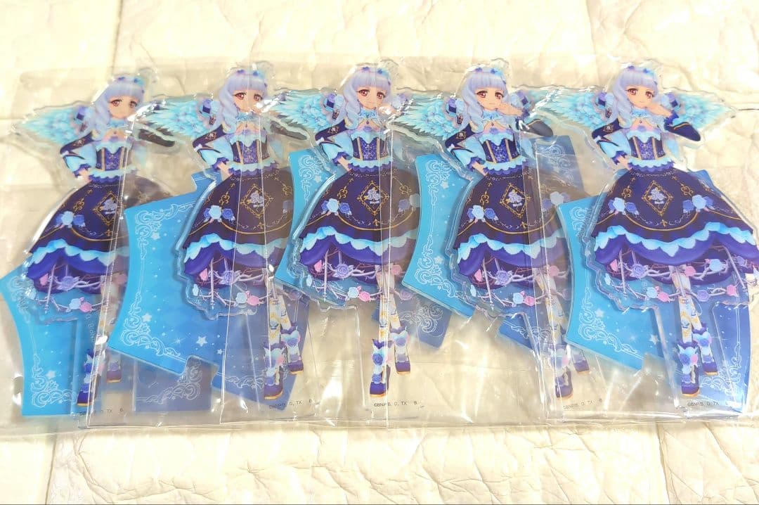 アイカツ　アクリルスタンド　リリィ