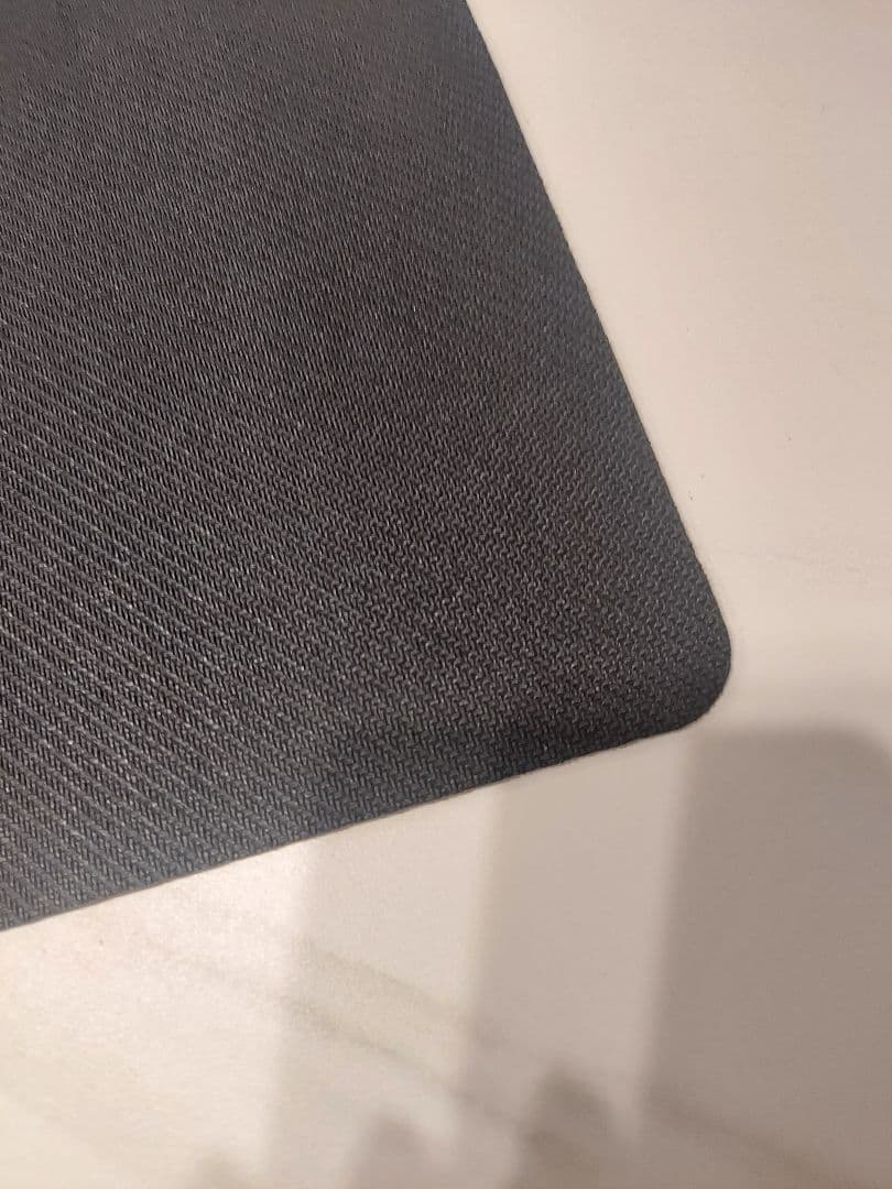 超貴重！海外ポケモンセンター限定 電撃ピカチュウ プレイマット