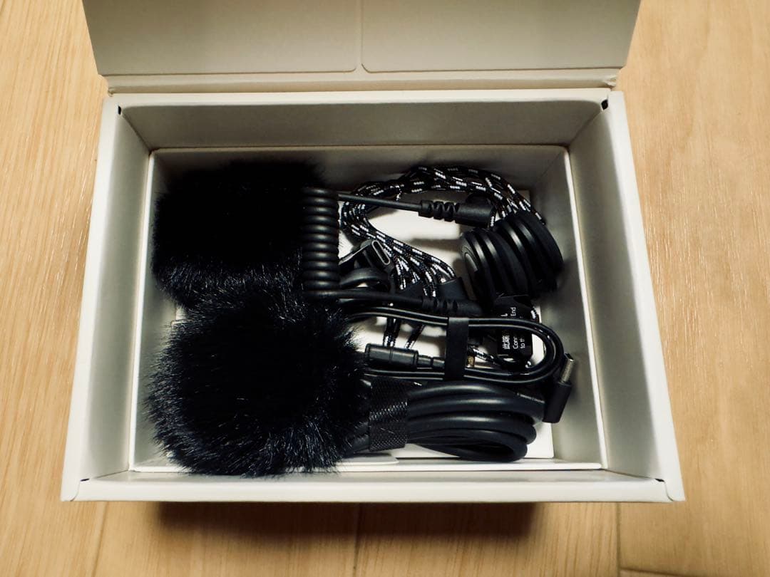 HOLLYLAND LARK M2ワイヤレスマイク