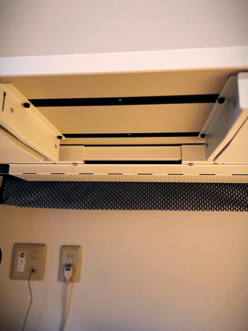 Preducts polar 昇降脚e7 トレー二つ　ケーブルホルダー付き