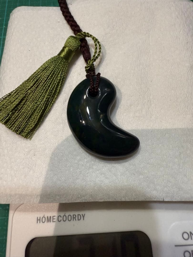 出雲石‼️碧玉‼️青石‼️勾玉‼️特大サイズ41、5mm‼️送料無料‼️破格出品‼️鑑定書付