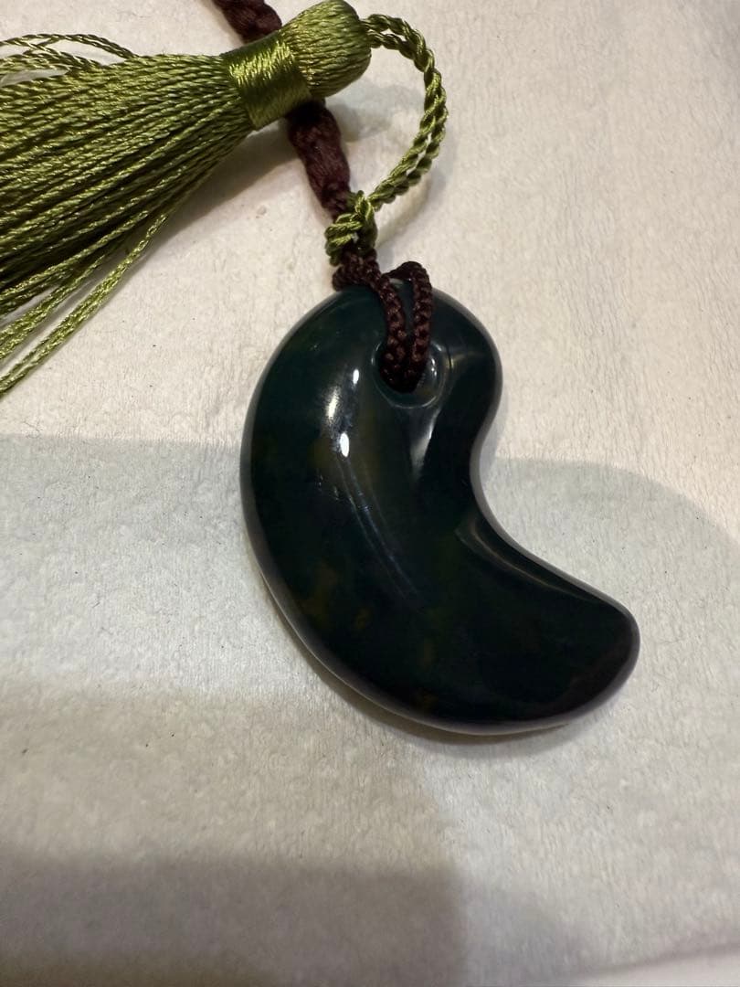 出雲石‼️碧玉‼️青石‼️勾玉‼️特大サイズ41、5mm‼️送料無料‼️破格出品‼️鑑定書付