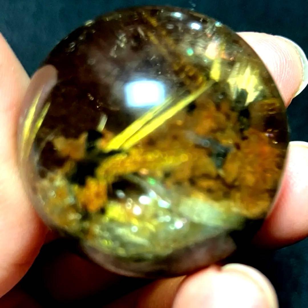 30mm 虹入りゴールドタイチンルチルクォーツ　丸玉　スフィア　金針水晶
