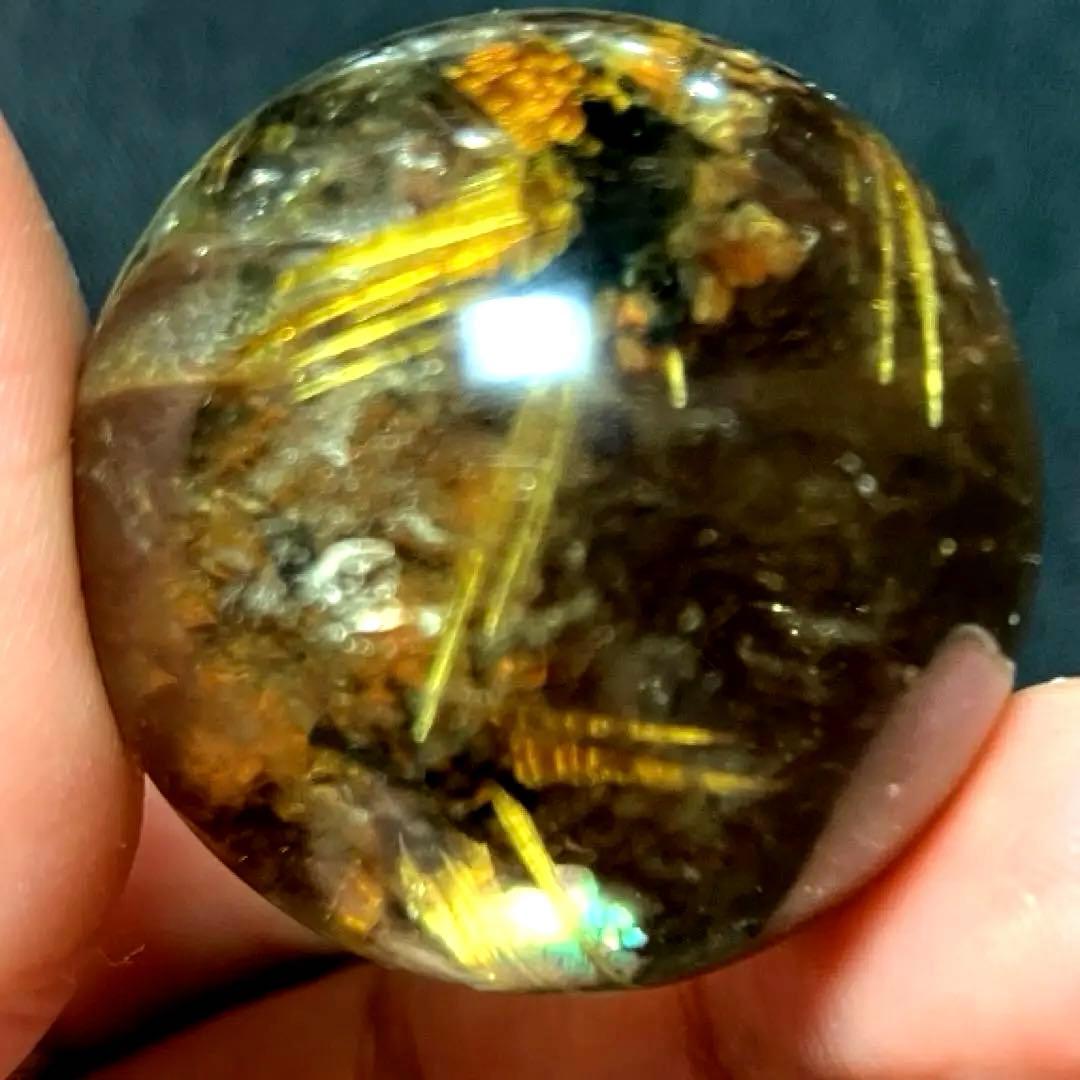 30mm 虹入りゴールドタイチンルチルクォーツ　丸玉　スフィア　金針水晶