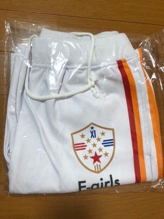 E-girls LIVE TOUR 2018 Tシャツ♯9 鷲尾伶菜