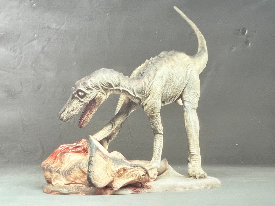 海洋堂　ヴェロキラプトル　レジンキット　恐竜　動物　フィギュア