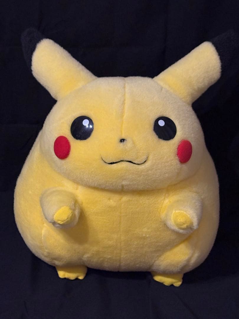 ピカチュウ 1／1等身大 TOMY 初期 ぬいぐるみ②